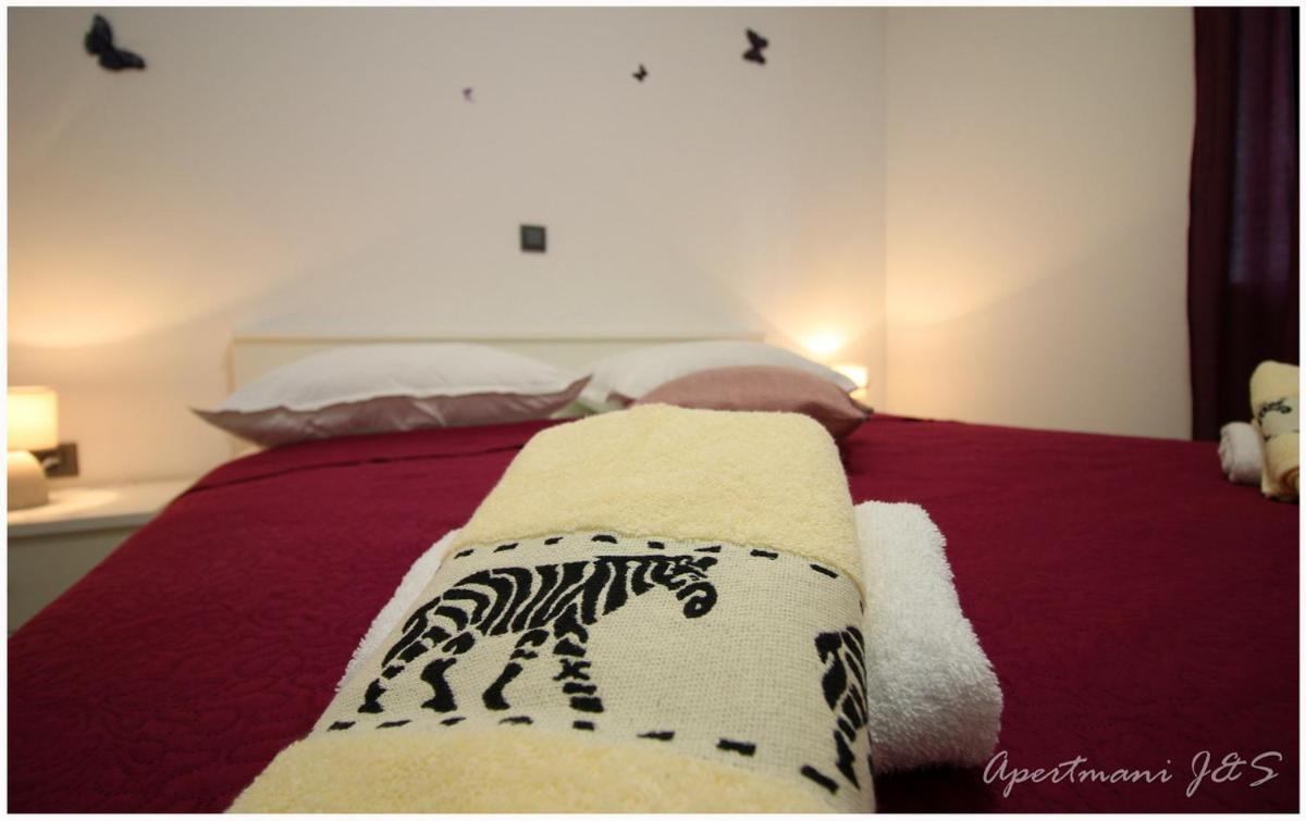 Apartmani Jere&Sara Primosten Bagian luar foto