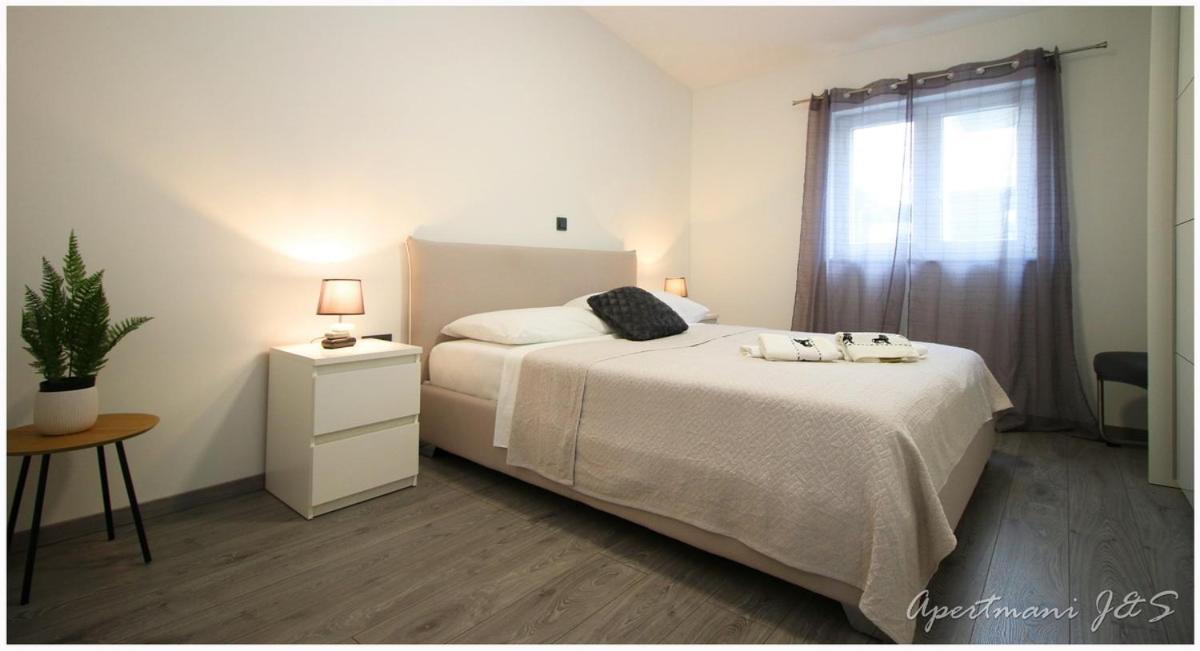 Apartmani Jere&Sara Primosten Bagian luar foto
